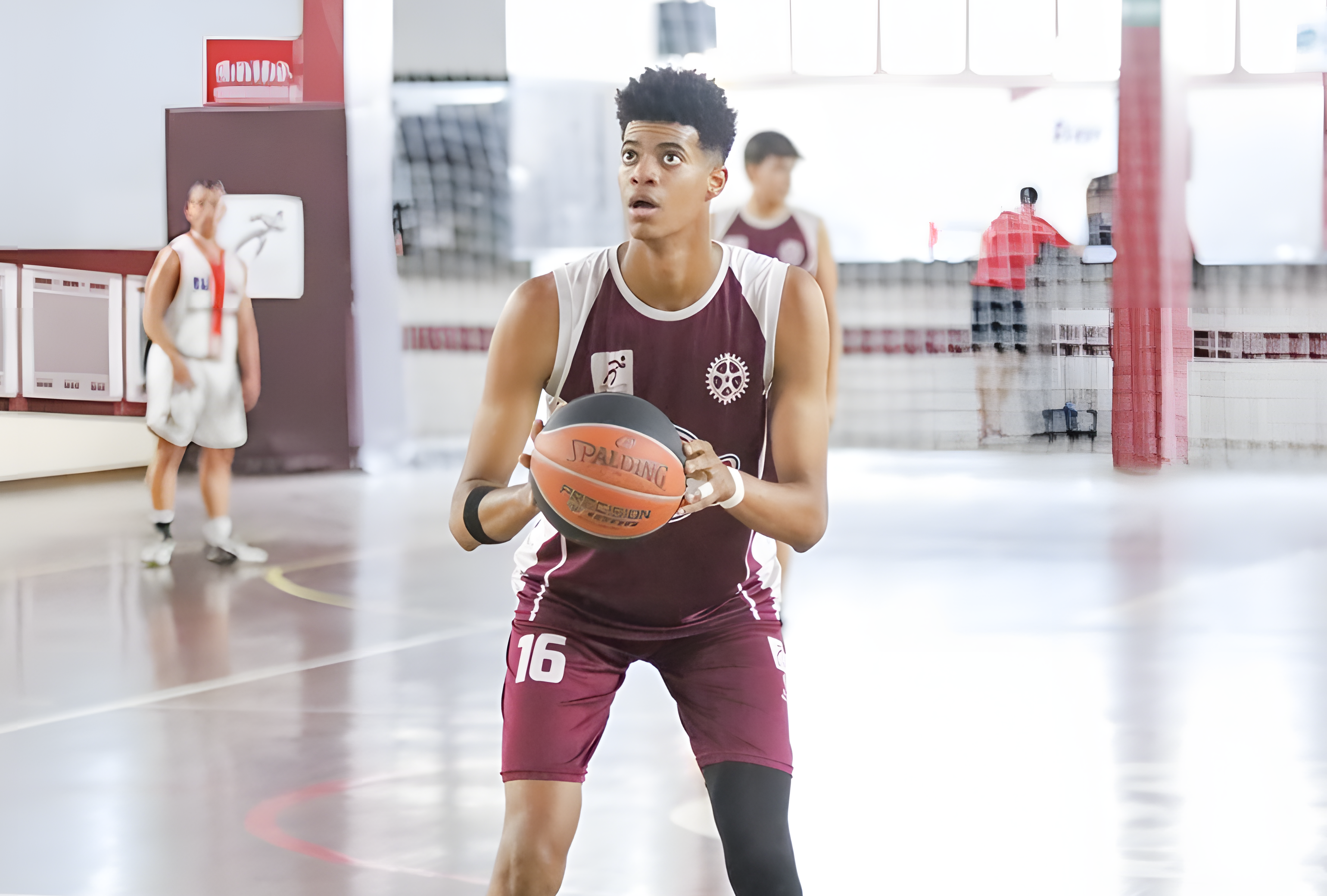 Clube dos Funcionários comemora convocação de Thierry Henry para a Seleção Brasileira Sub-17 de Basquete